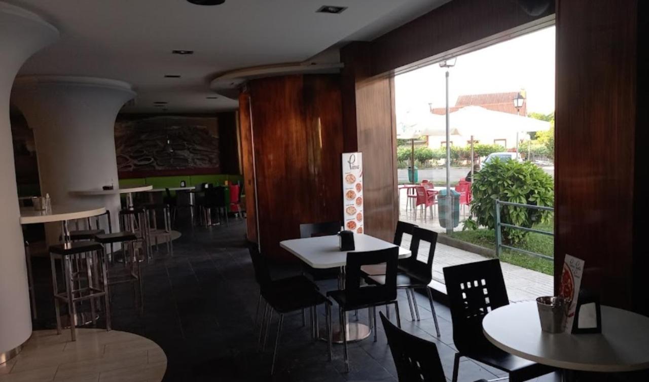 Albergue Cafeteria Rio Sar Padrón Exterior foto